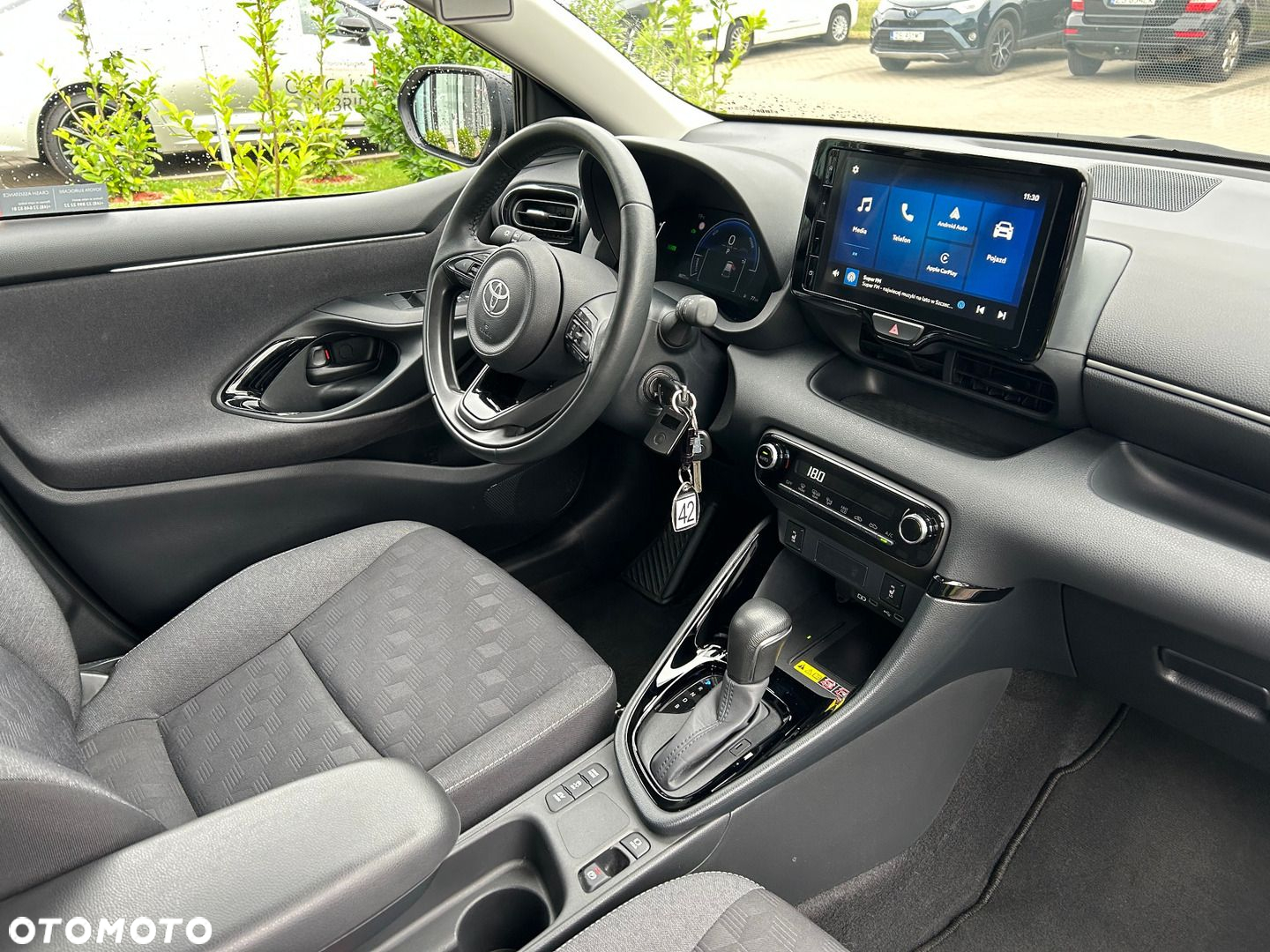 Toyota Yaris - 12