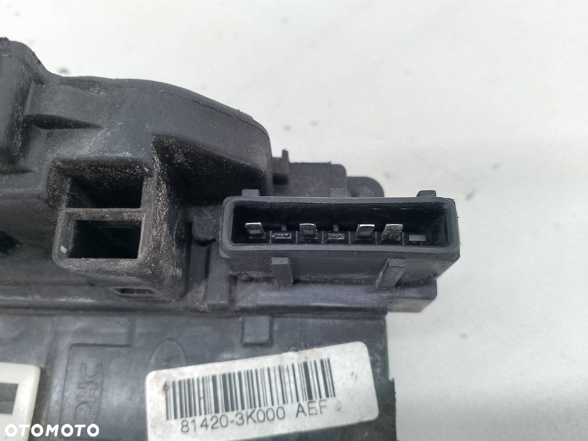 ZAMEK DRZWI PRAWY TYŁ HYUNDAI SONATA IV 81420-3K000 - 2
