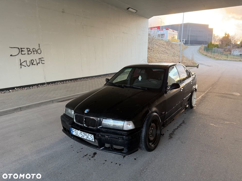 BMW Seria 3 323i - 1