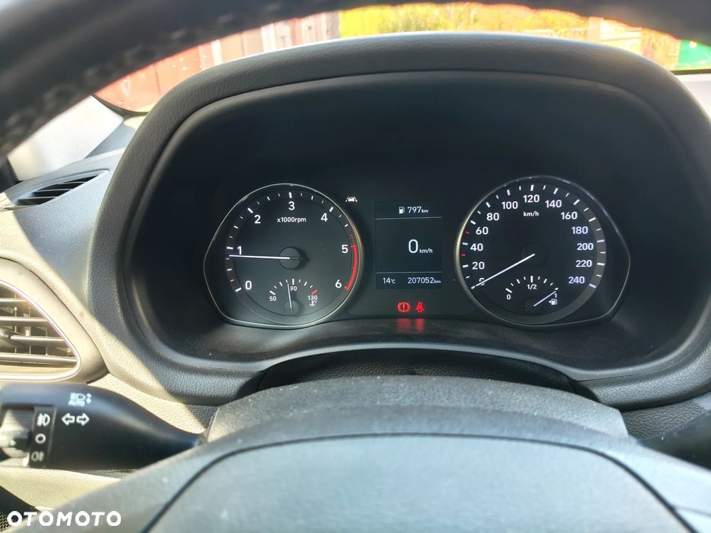 Hyundai i30 1.6 D Classic + - 6