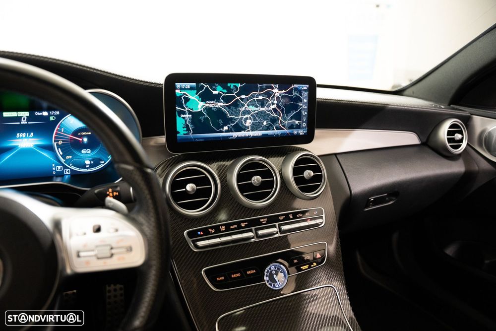 Mercedes-Benz C 300 de AMG Line - 12