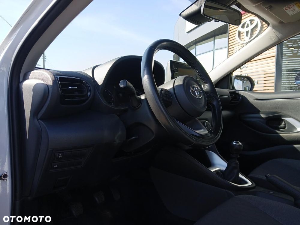 Toyota Yaris - 18