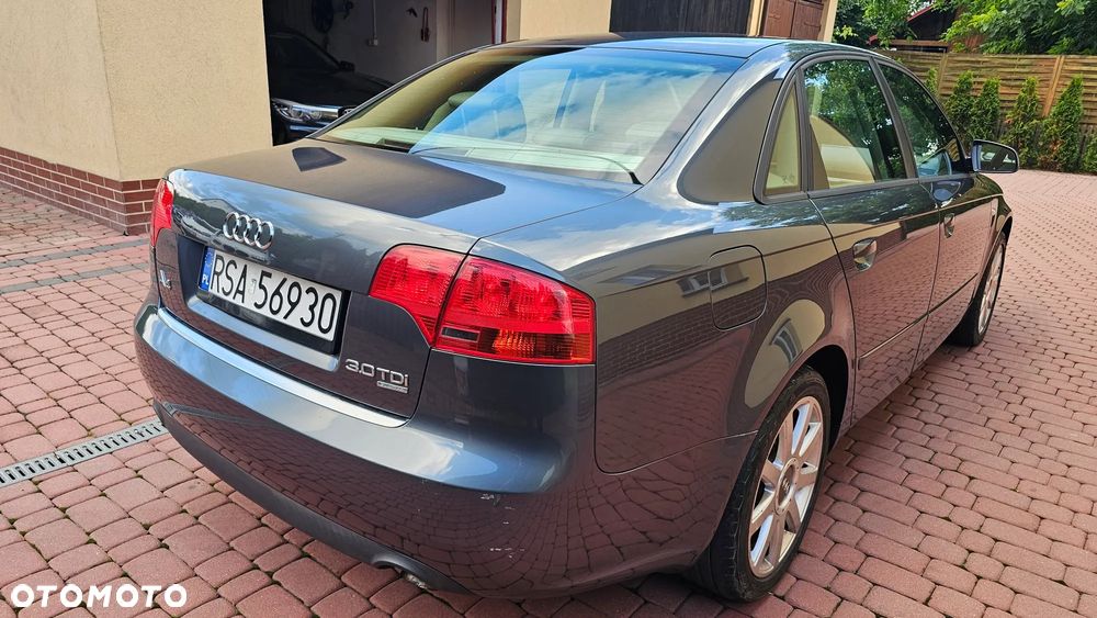 Audi A4 Limousine - 27