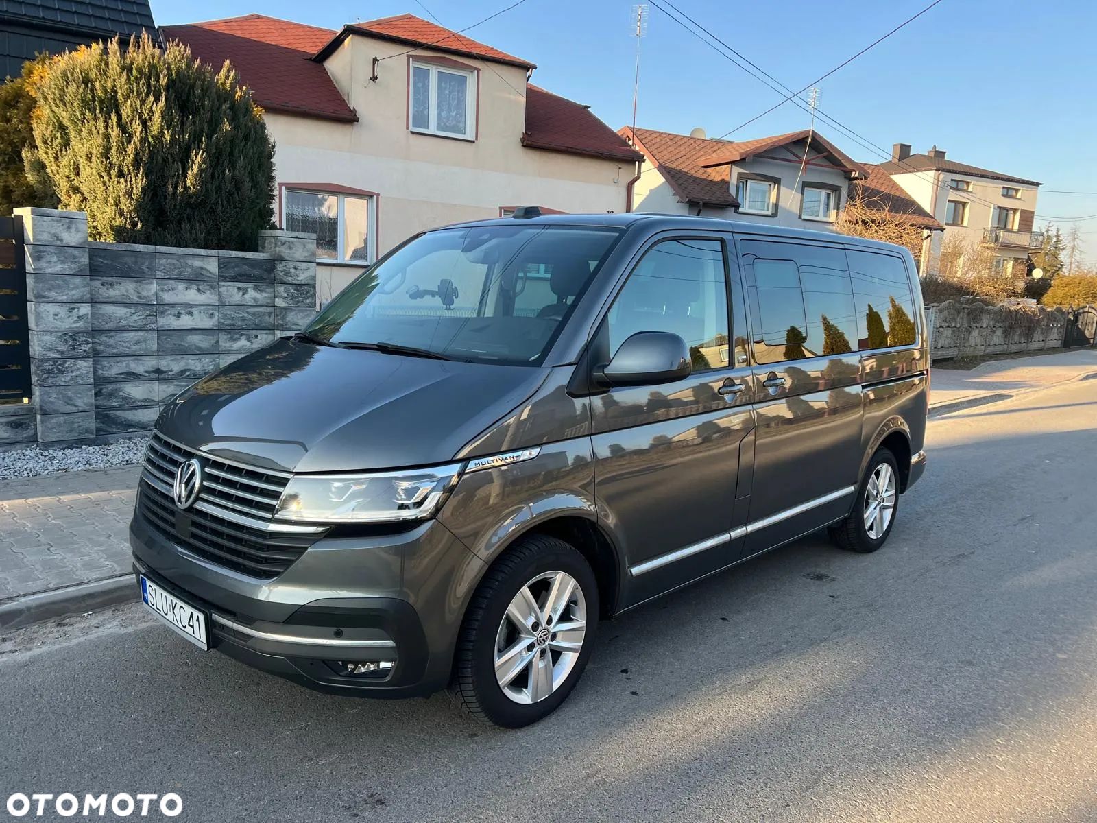 Volkswagen Multivan 6.1 2.0 TDI L1 Highline DSG - 1