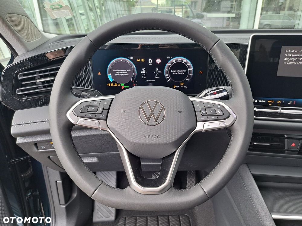 Volkswagen Tiguan - 16
