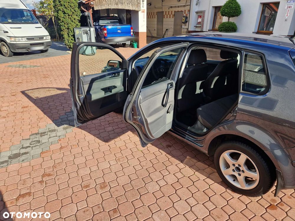 Volkswagen Polo - 9