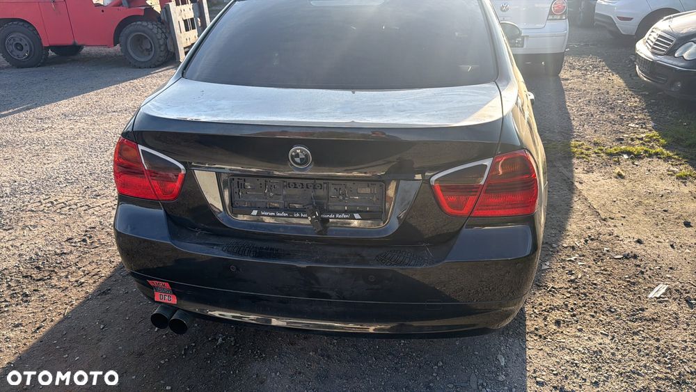 BMW 3 Series 2005 photo 4