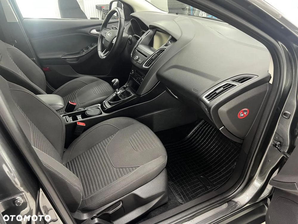 Ford Focus - 16