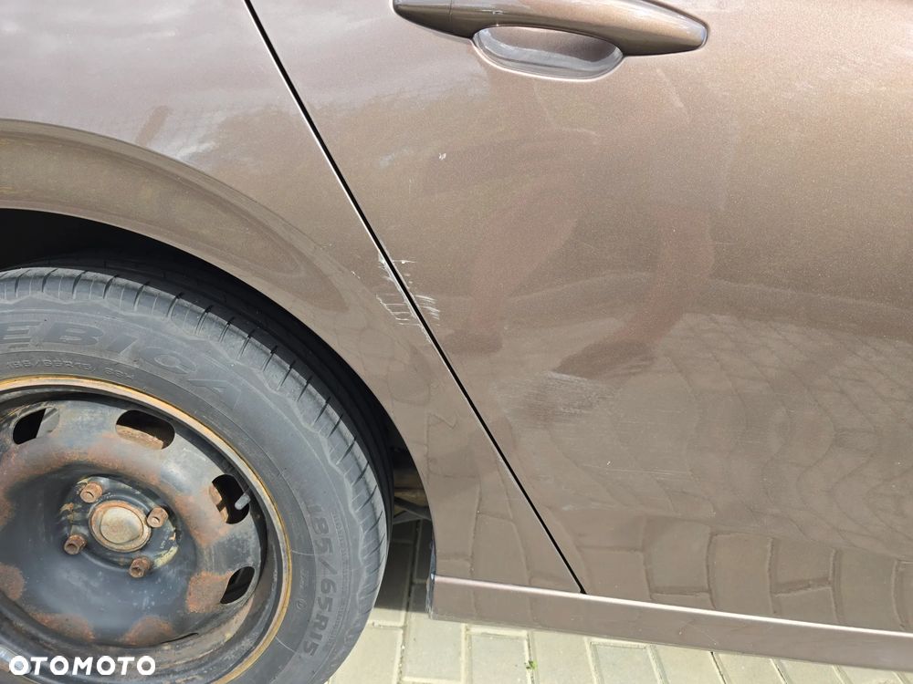 Peugeot 301 1.6 HDi Active - 24