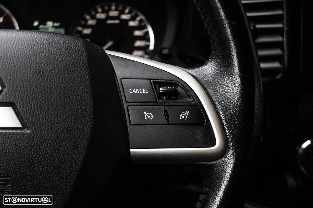 Mitsubishi Outlander 2.2 DI-D Instyle - 15