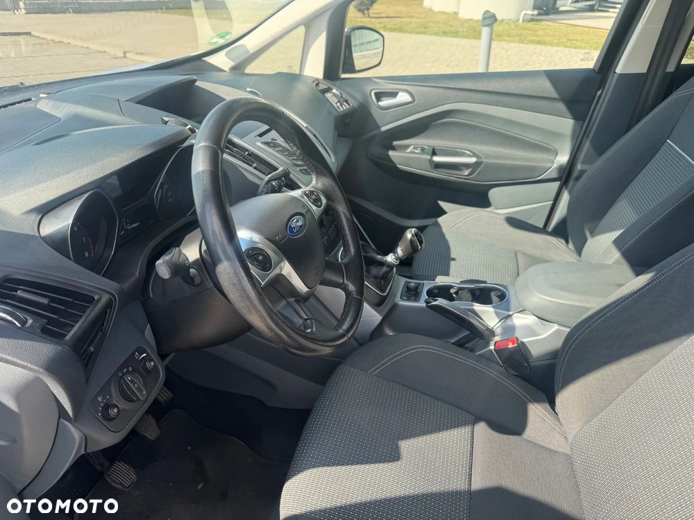 Ford C-MAX - 11
