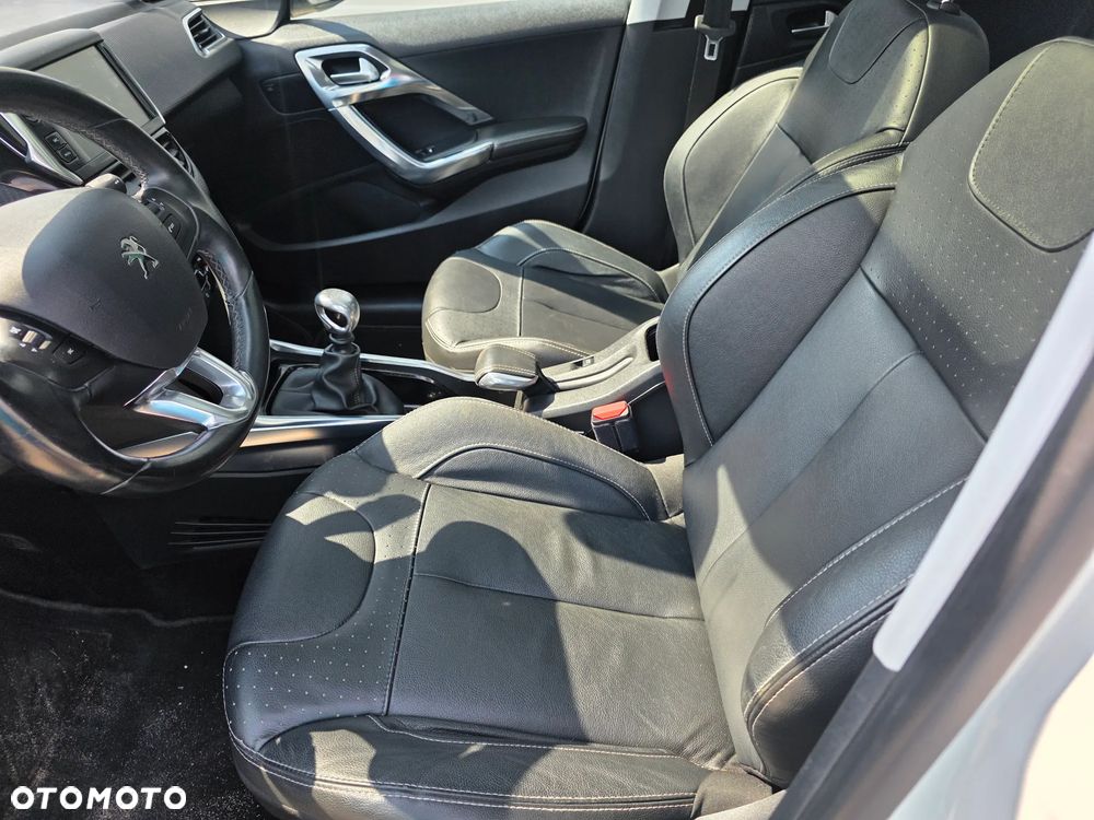 Peugeot 2008 PureTech 130 Stop&Start Allure - 12