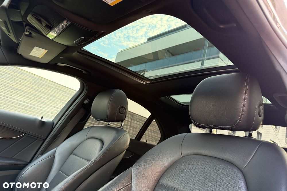 Mercedes-Benz Klasa C 300 4MATIC 9G-TRONIC - 16