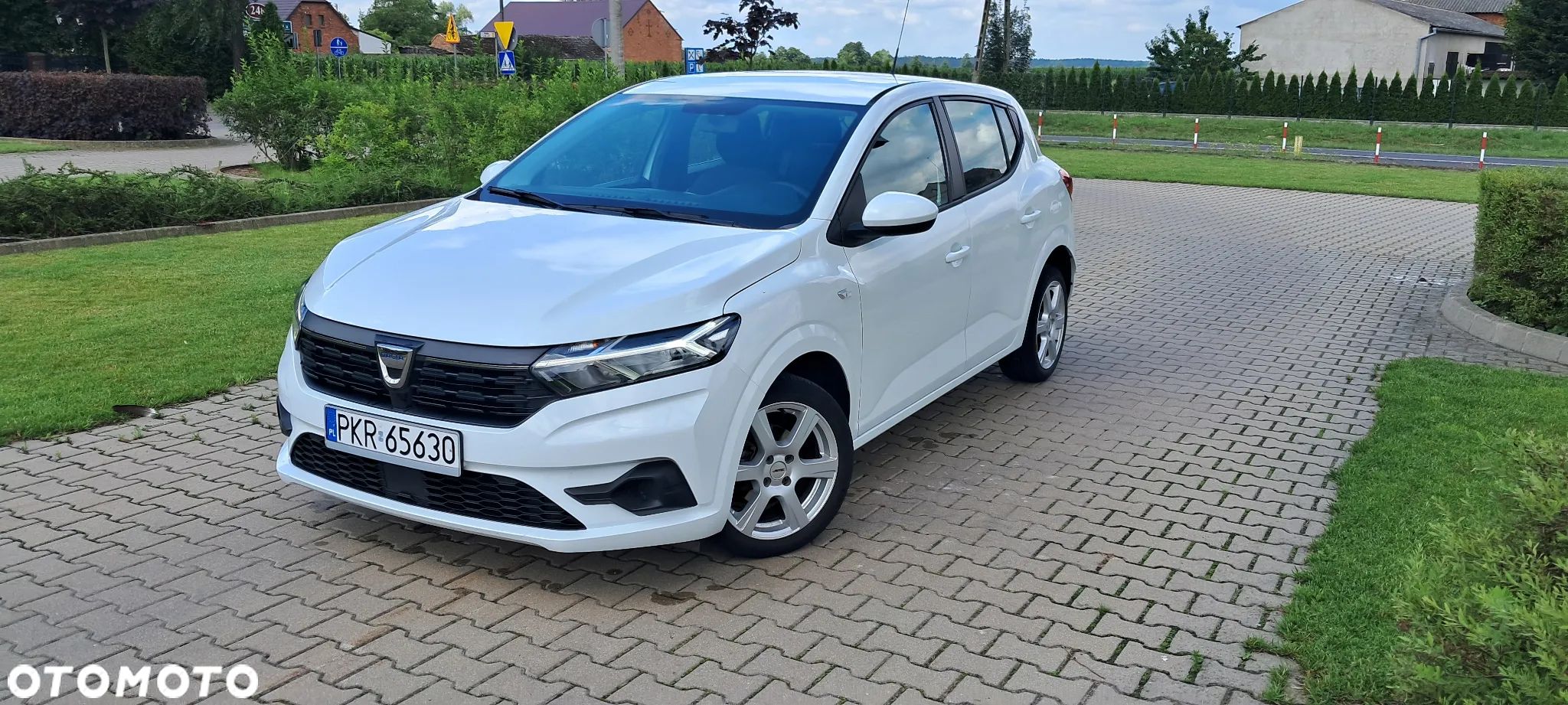 Dacia Sandero SCe 65 Essential - 1