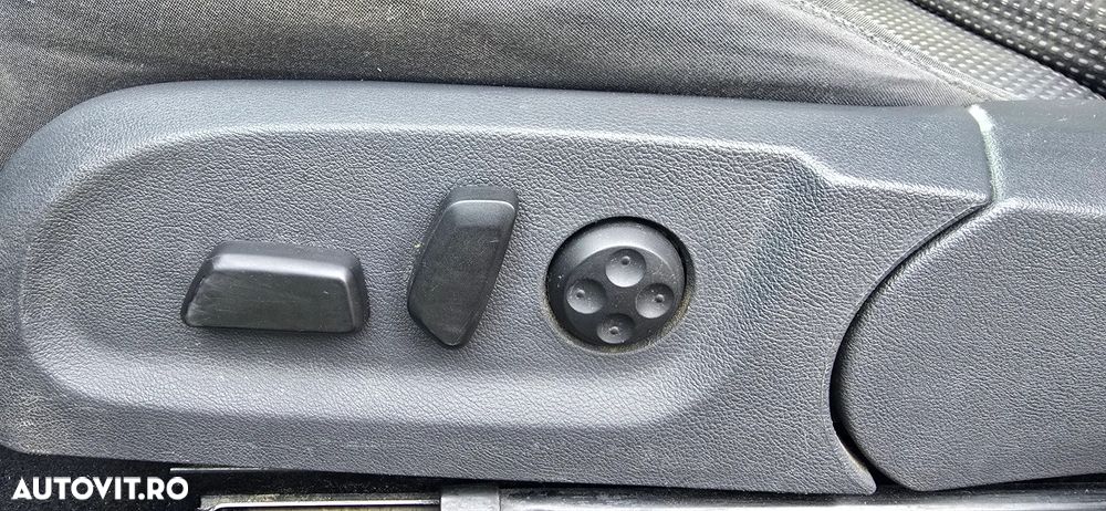 Volkswagen Golf 2.0 DPF GTD - 15