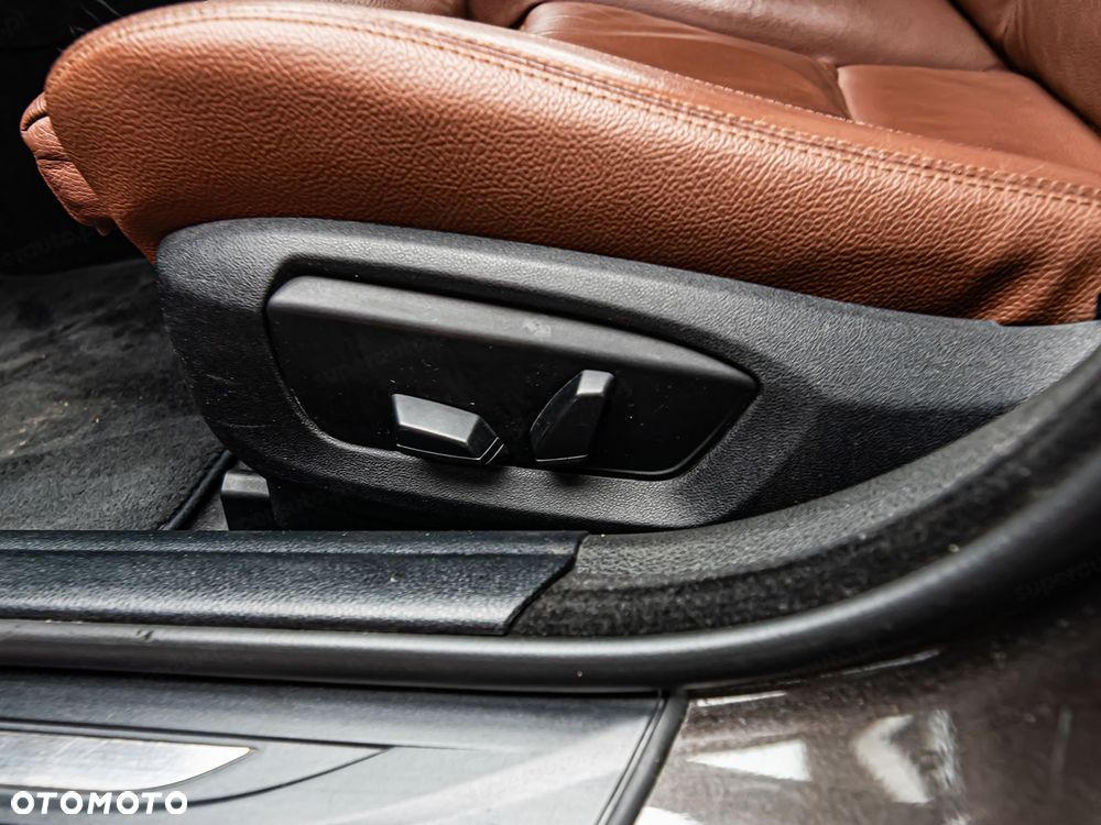 BMW Seria 5 520d xDrive - 8