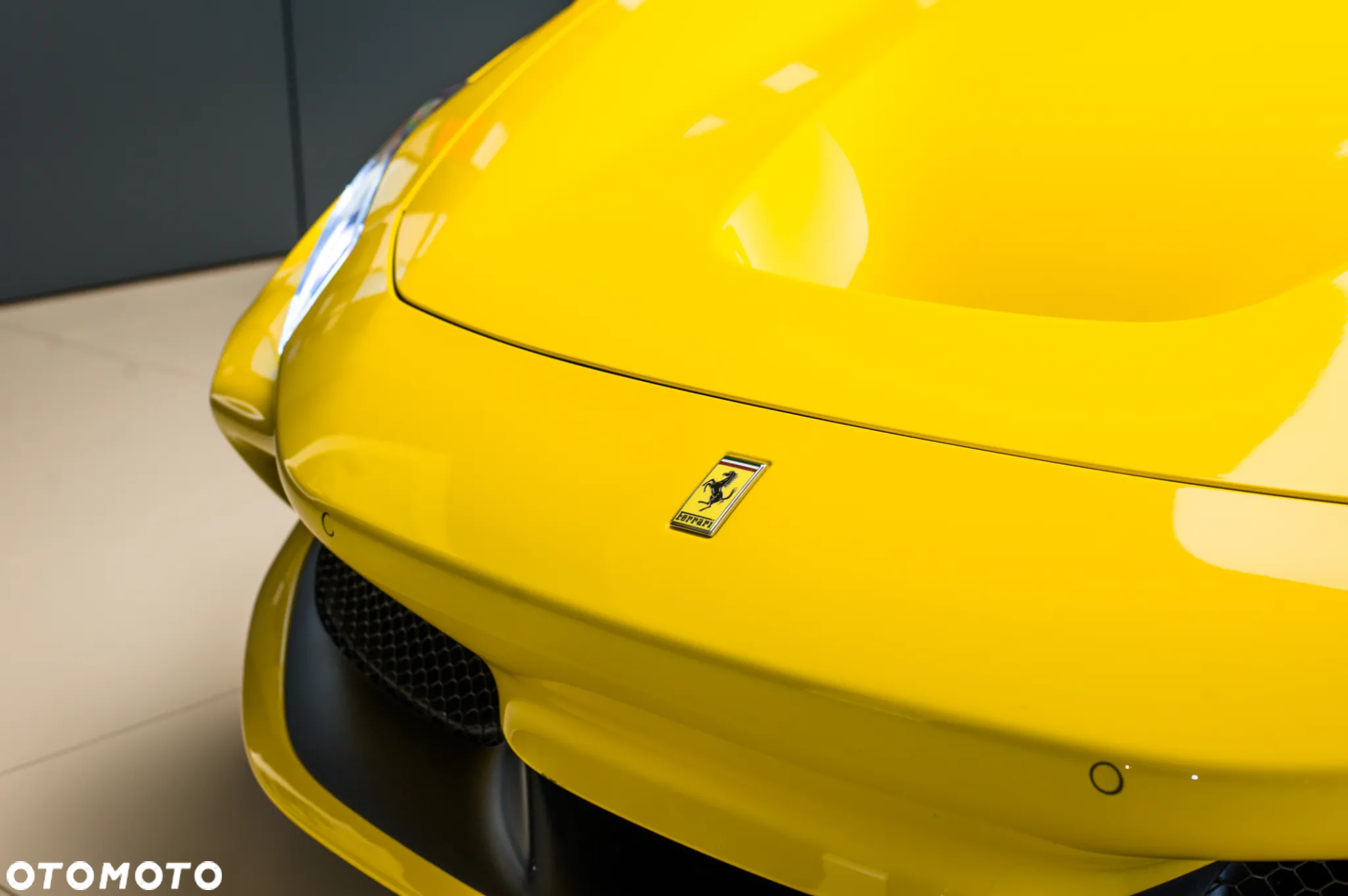 Ferrari F8 Spider - 15