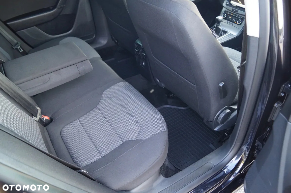 Volkswagen Passat Variant 2.0 TDI Highline - 27