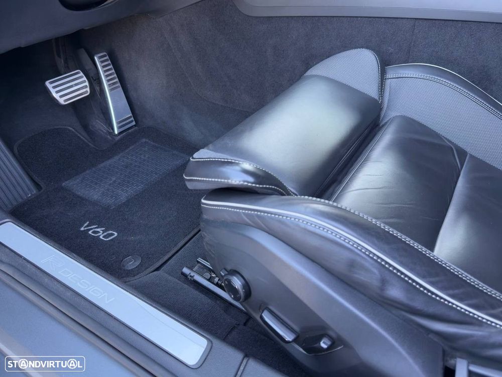 Volvo V60 2.0 D4 R-Design Geartronic - 11