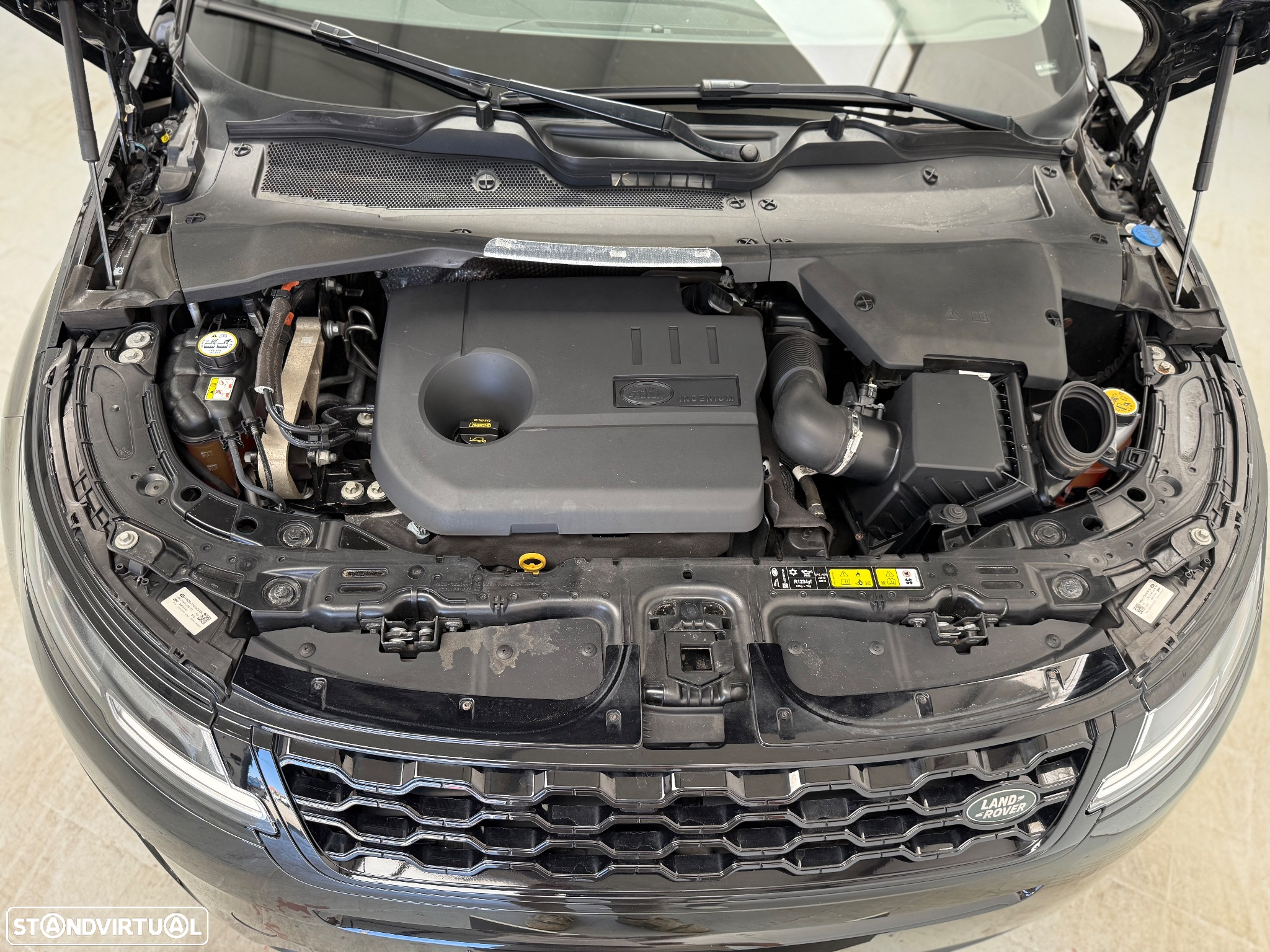 Land Rover Range Rover Evoque 1.5 P300e AWD R-Dynamic HSE Auto - 33