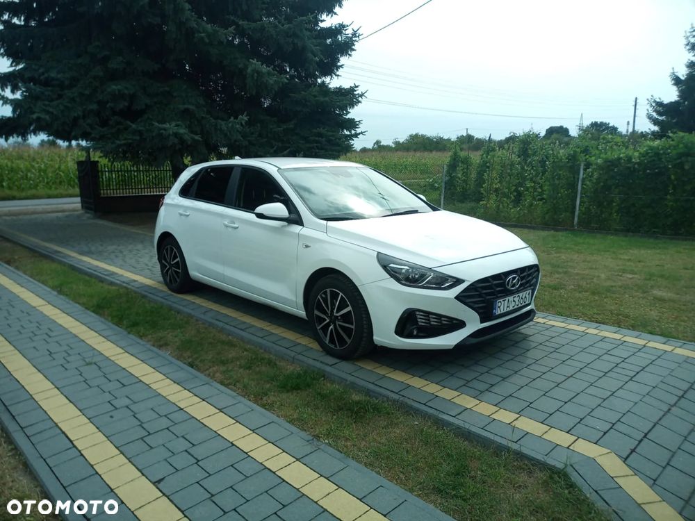 Hyundai i30 1.5 DPI Classic + - 7