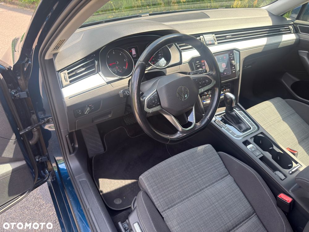 Volkswagen Passat 2.0 TDI EVO Elegance DSG - 9