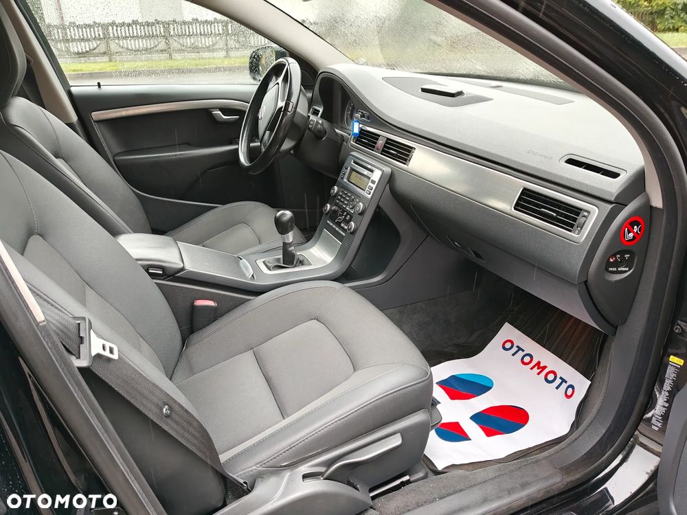 Volvo V70 2.0D Momentum - 8