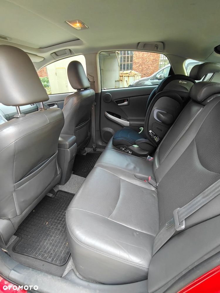 Toyota Prius 1.8 HSD Prestige - 8