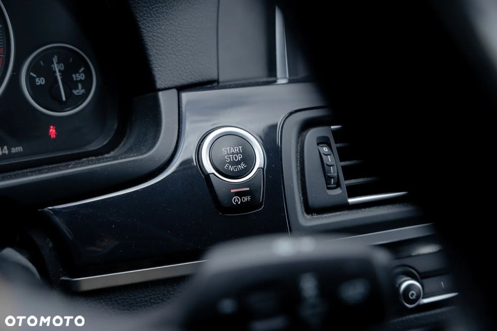 BMW Seria 5 518d - 15