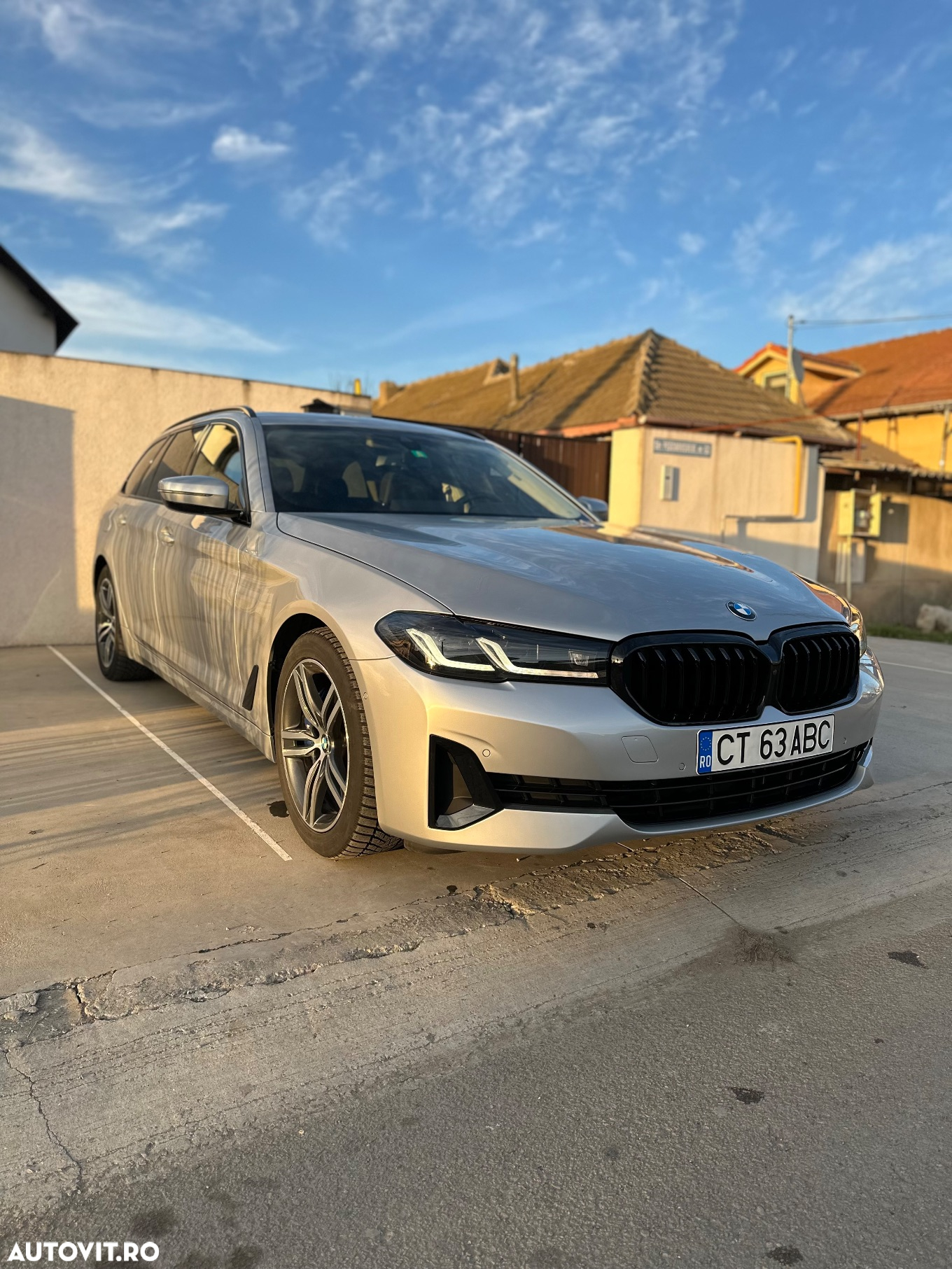BMW Seria 5 530e Touring Aut. Luxury Line - 7
