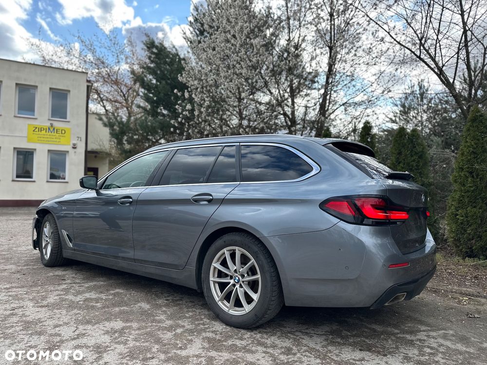 BMW Seria 5 520i mHEV - 4