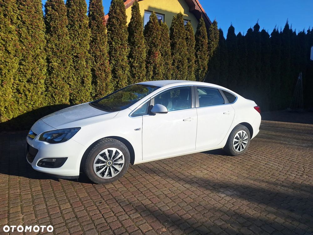 Opel Astra 1.4 T Active EU6 - 3
