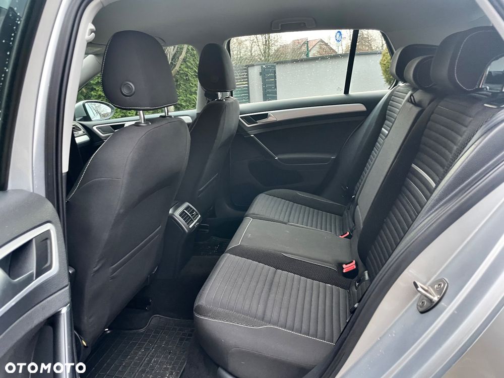 Volkswagen Golf 1.6 TDI BlueMotion Technology Cup - 12