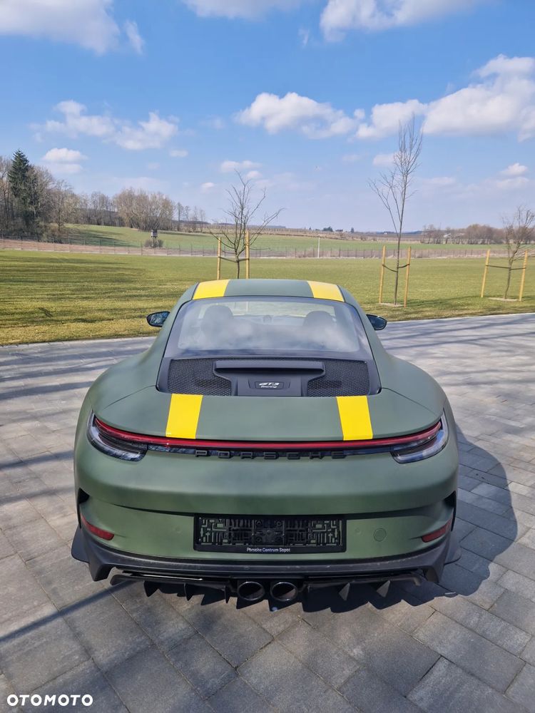 Porsche 911 GT3 Touring - 4