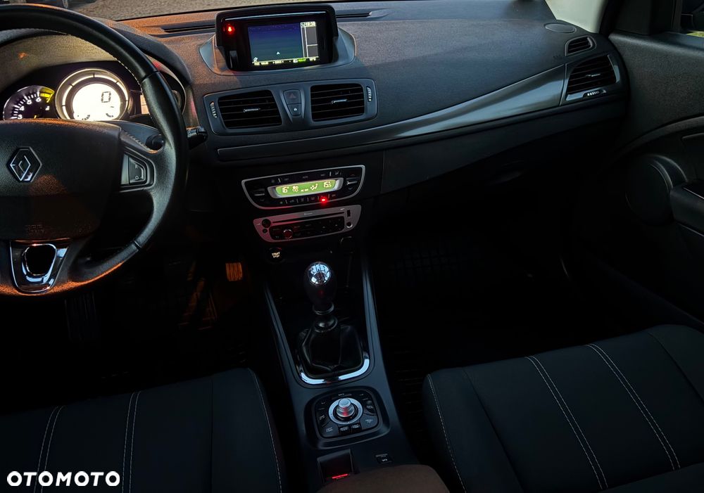Renault Megane 1.6 16V 110 Paris Business - 17