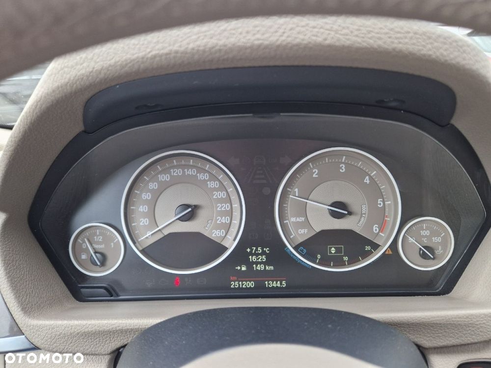 BMW Seria 3 318d Touring Modern Line - 11