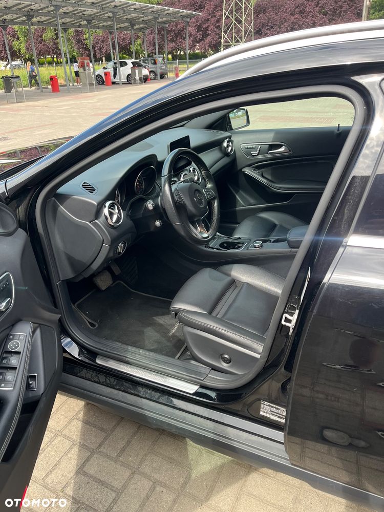 Mercedes-Benz GLA 250 4-Matic - 13