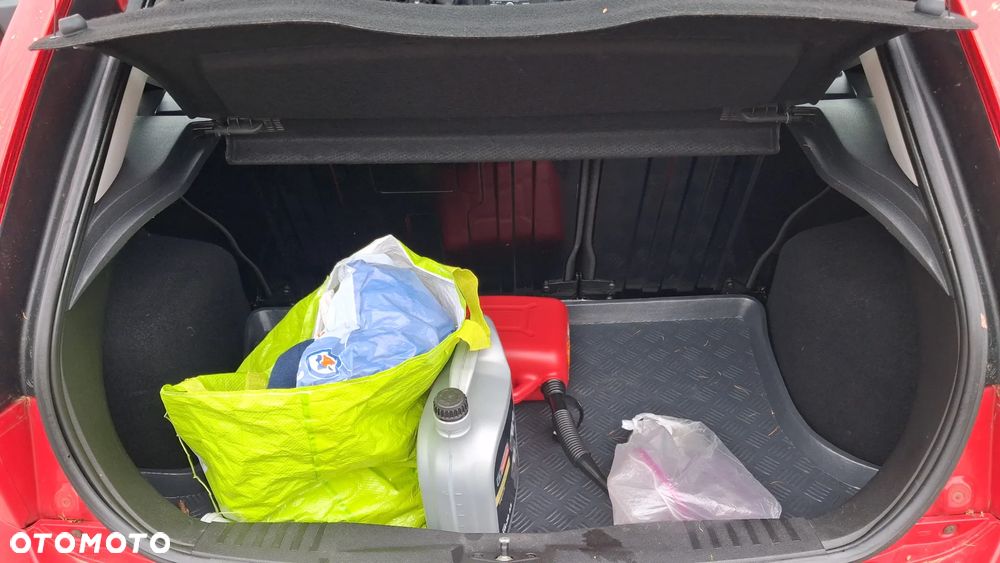 Ford Fiesta 1.3 Ambiente - 1