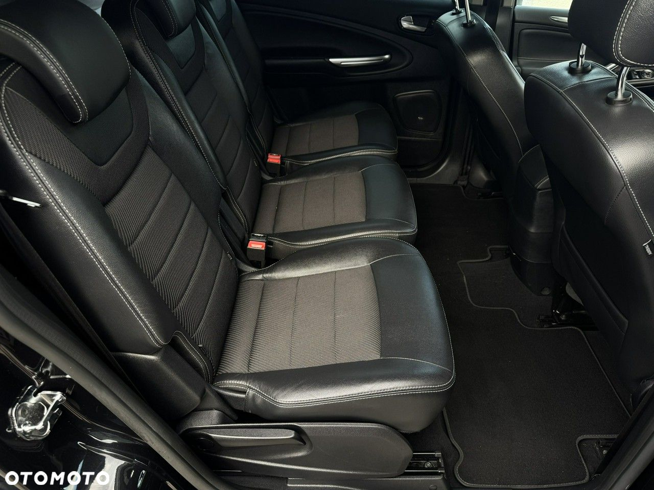 Ford S-Max - 20