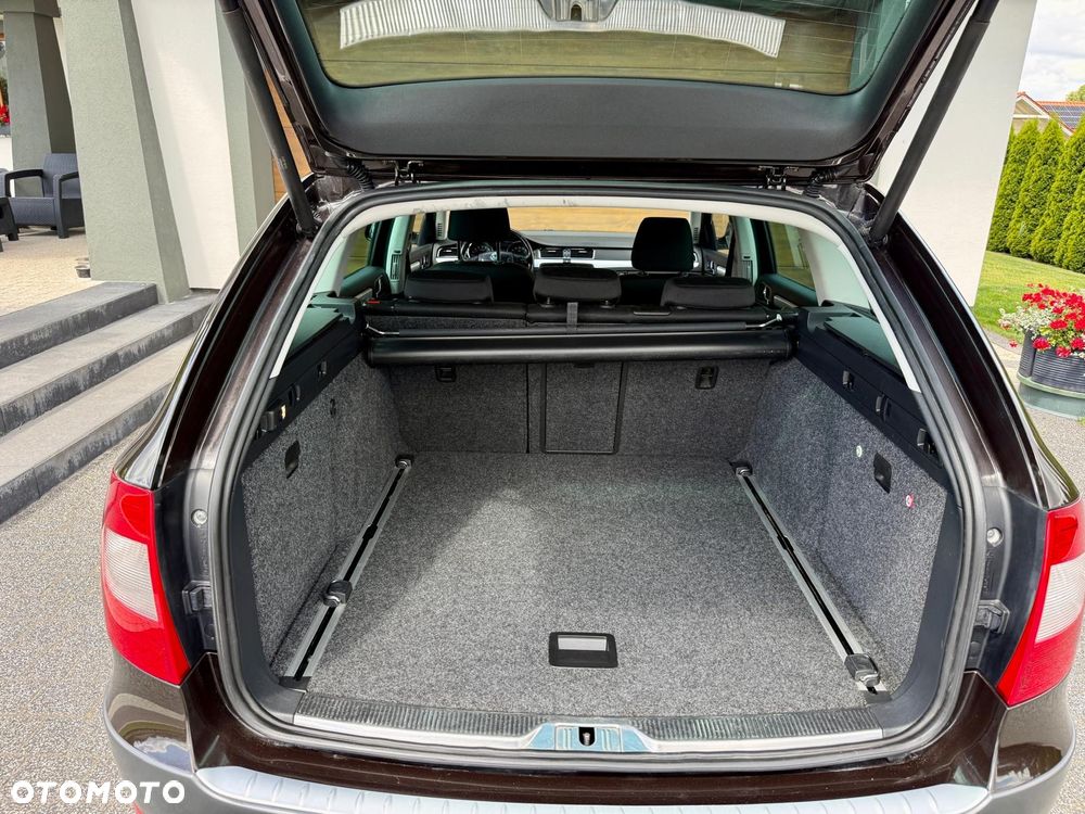 Skoda Superb 2.0 TDI 4x4 DSG Elegance - 15