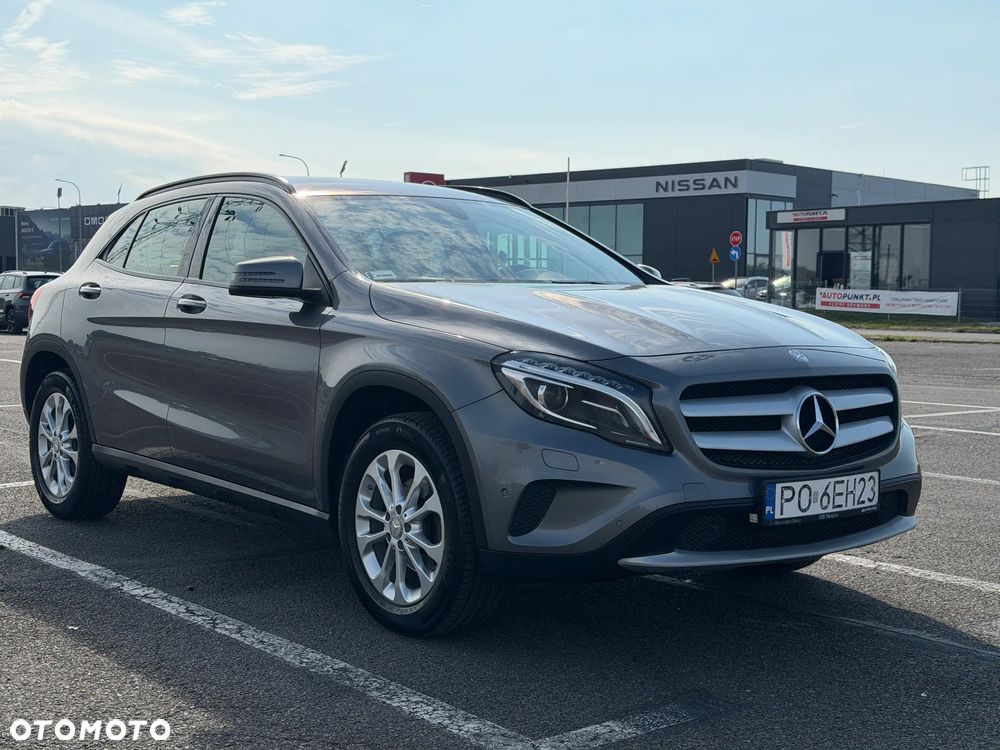 Mercedes-Benz GLA 180 7G-DCT - 2