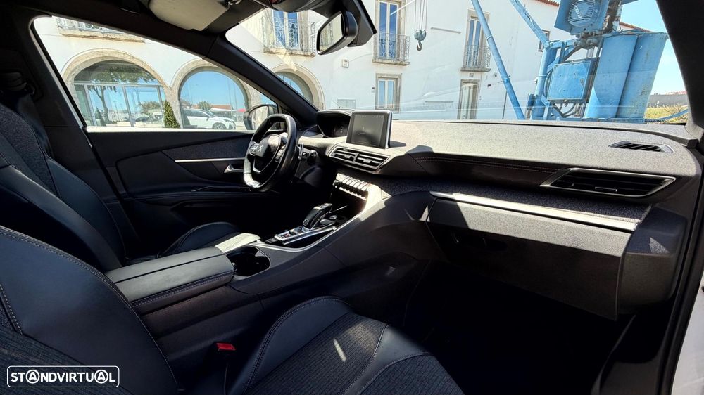 Peugeot 3008 1.5 BlueHDi GT Line EAT8 - 17