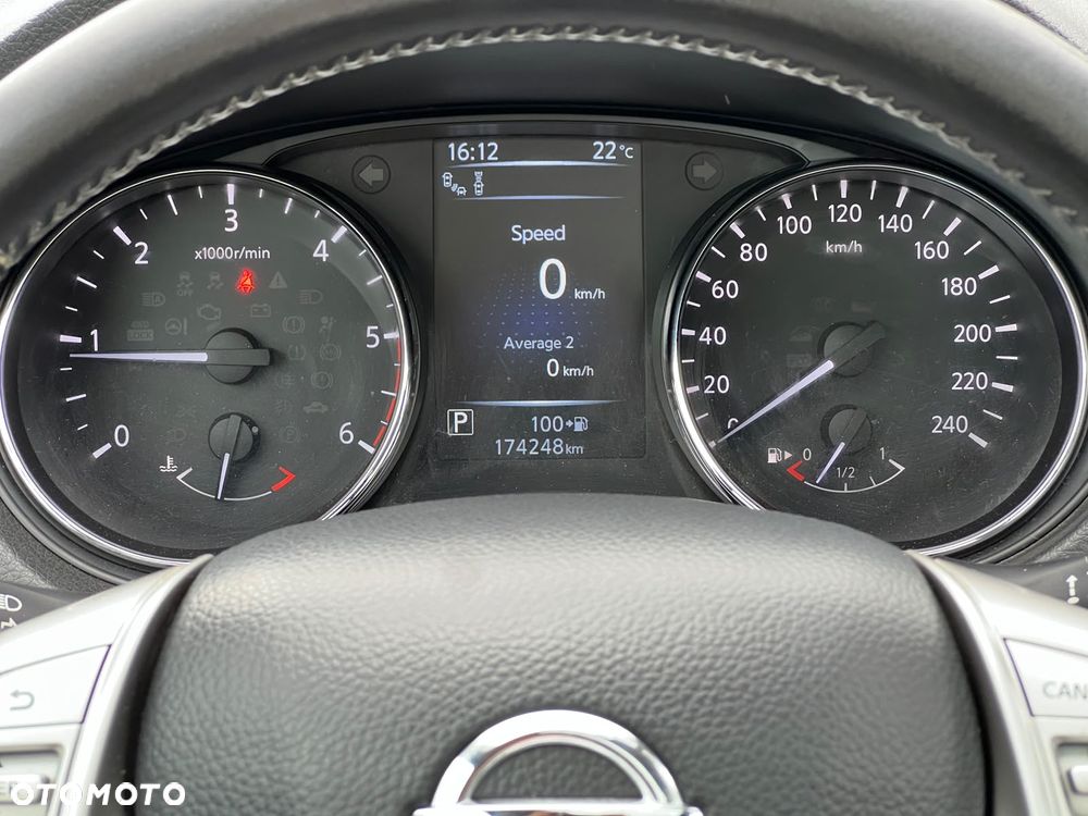 Nissan Qashqai 1.6 DCi Tekna Xtronic - 24