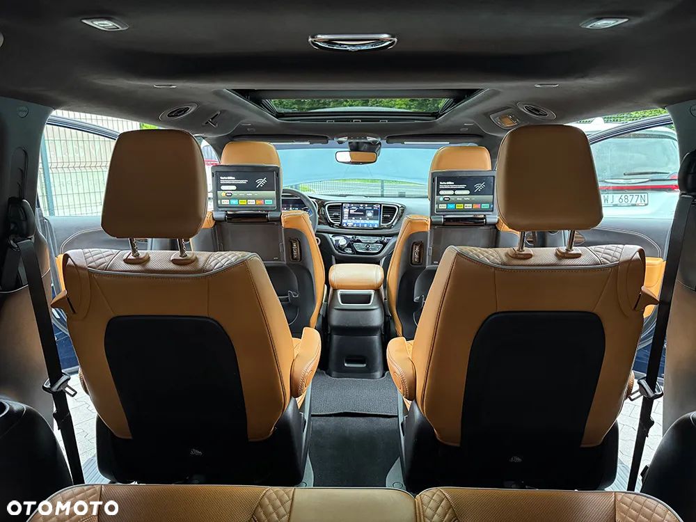 Chrysler Pacifica - 18