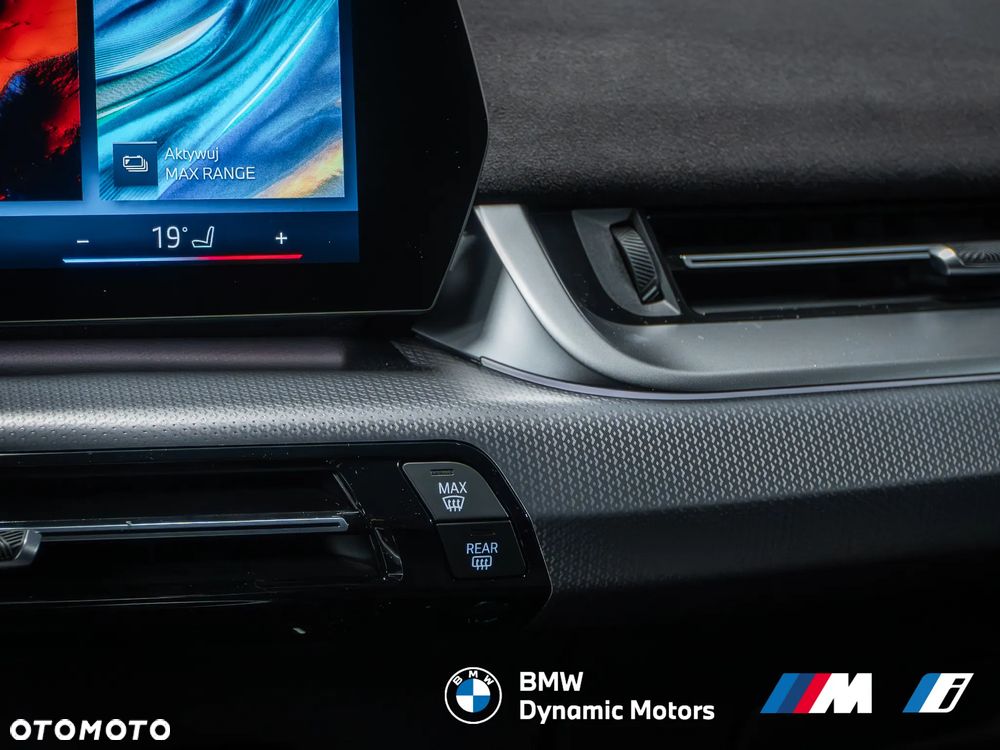 BMW iX2 eDrive20 - 27