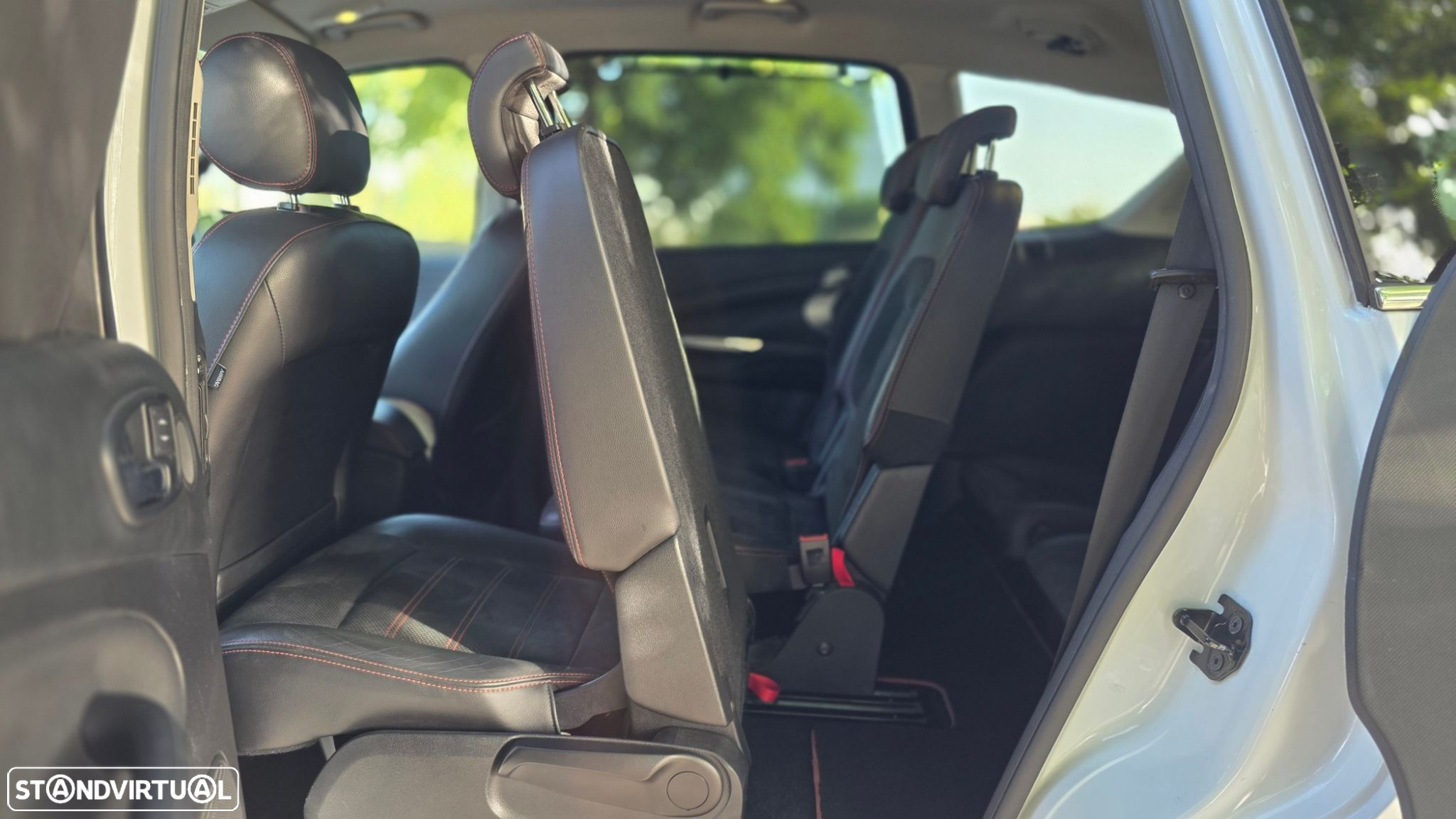 Ford S-Max 2.0 TDCi Titanium 7L - 18