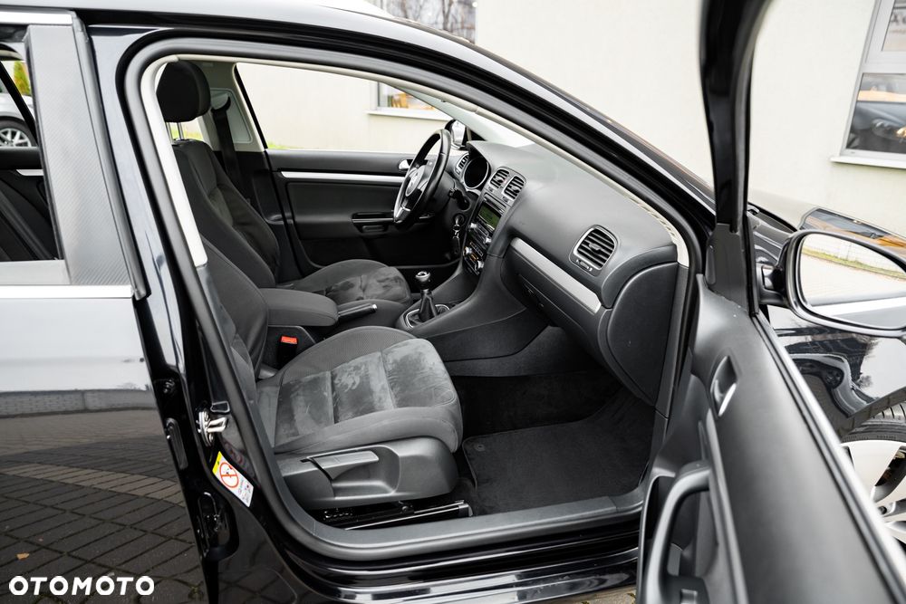 Volkswagen Golf - 21