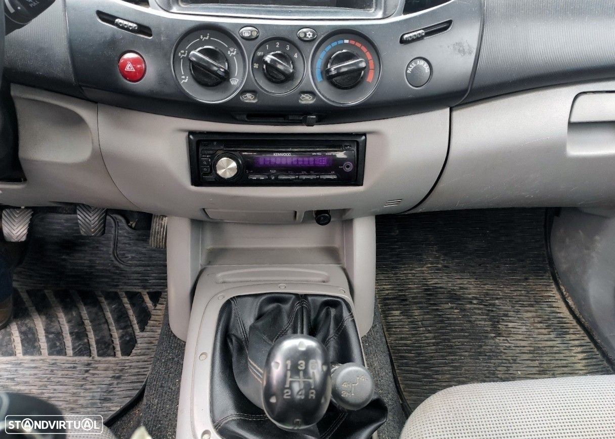 Mitsubishi L 200 2.5 DID 4X4 CAB.SIMPLES - 8