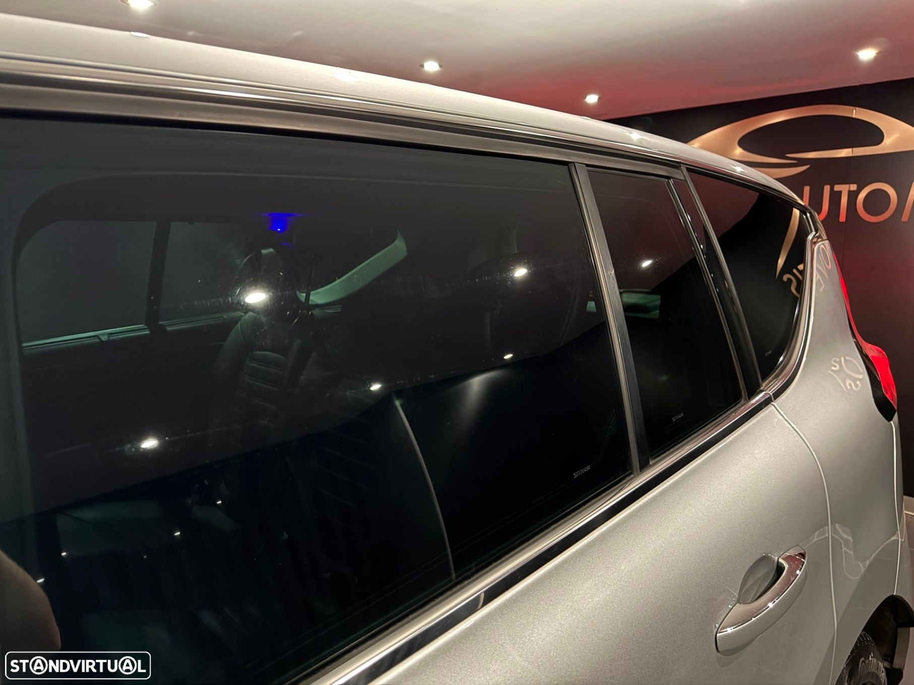Renault Espace 1.6 dCi Initiale Paris EDC - 12