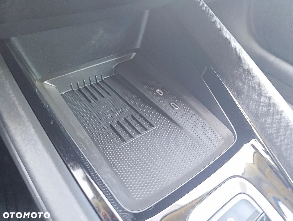 Skoda Octavia 1.5 TSI mHEV Selection DSG - 10